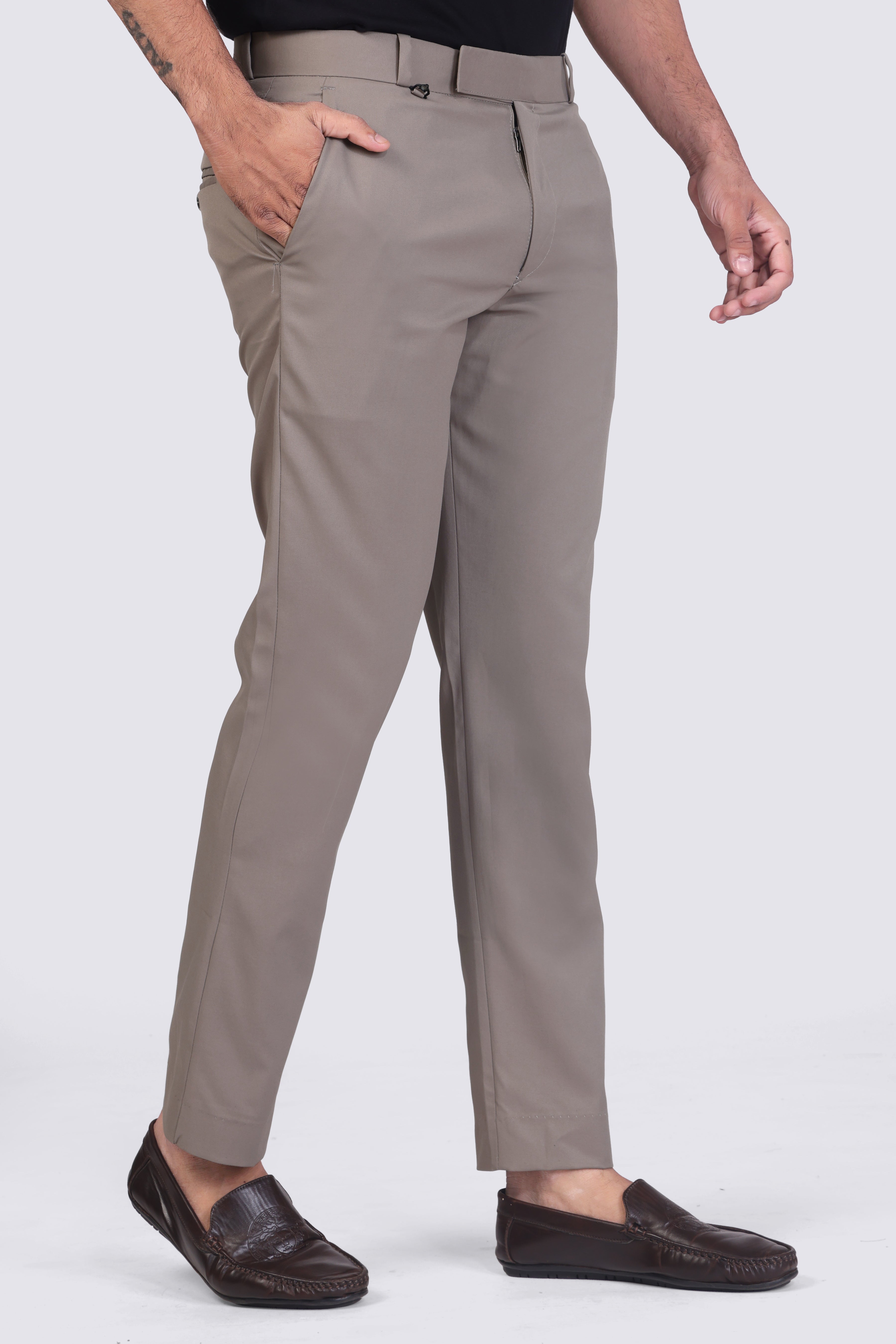 Light Pista pleated plain ankle length trousers for men