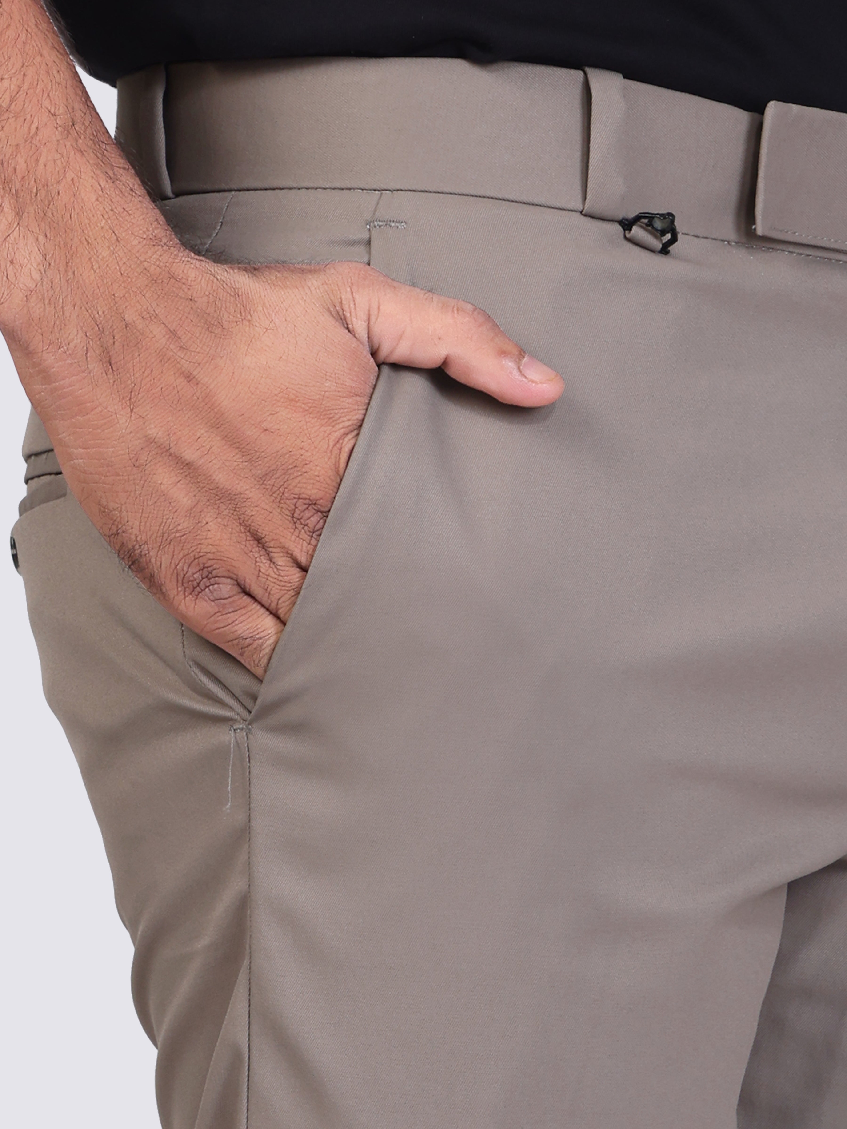 Light Pista pleated plain ankle length trousers for men