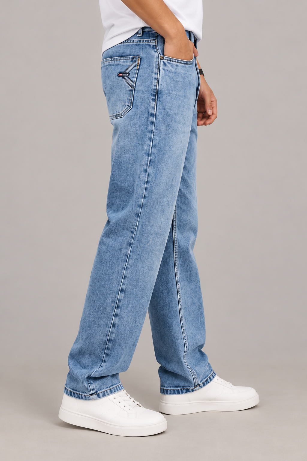 Men's Light Blue Washed Straight Fit Jeans