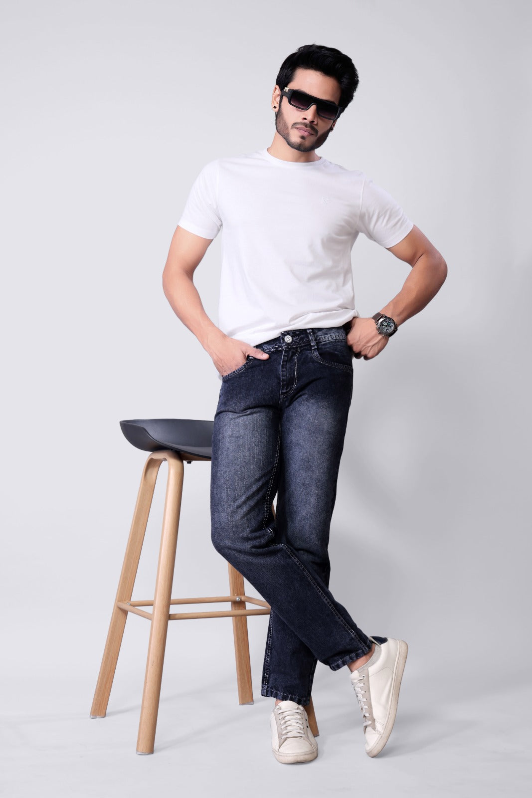 Men's Dark Indigo Mid-Fade Straight Fit Denim Jeans