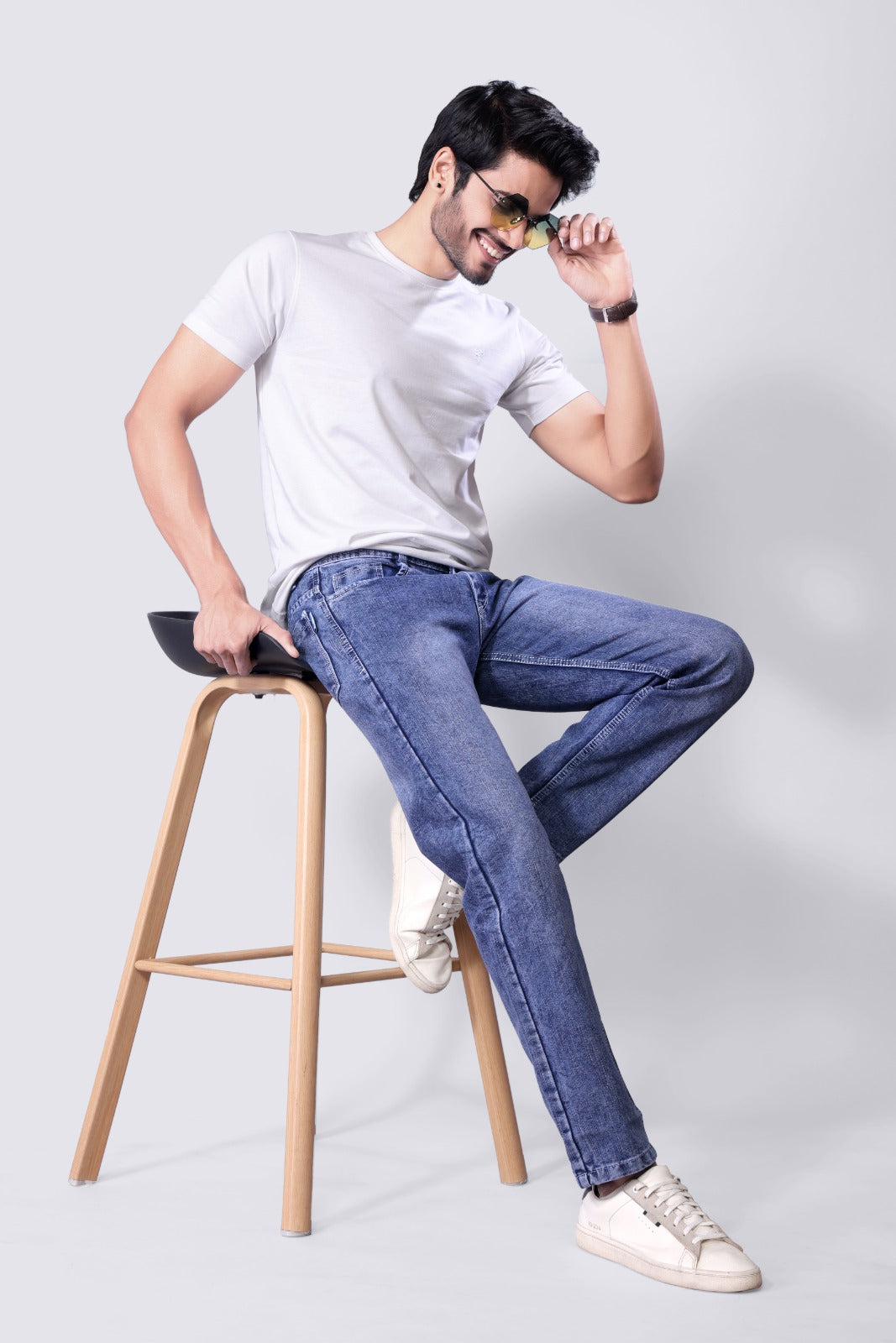 Men's Stylish Blue Straight Fit Denim Jeans