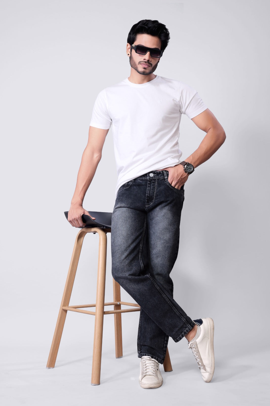 Men's Charcoal Black Straight Fit Denim Jeans